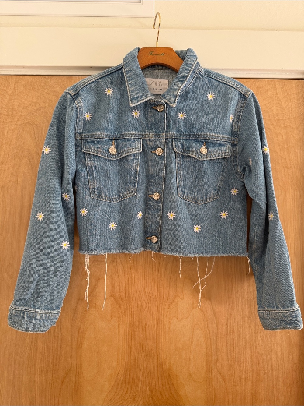 Zara Girls Embroidered Daisy Cropped Denim Jacket Size 11-12